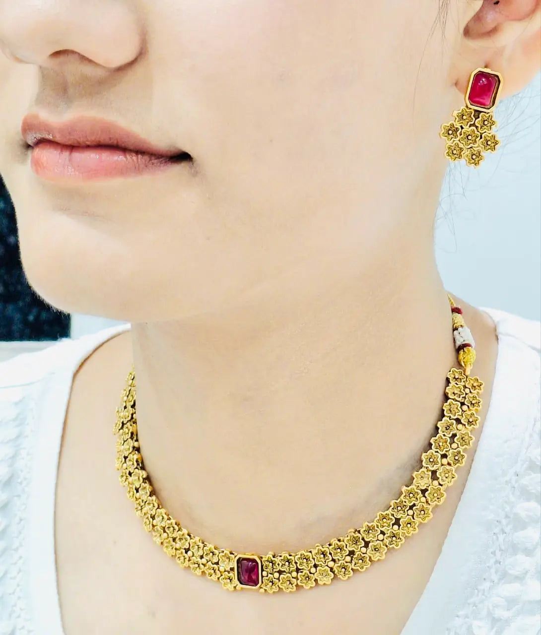 Elegant Ethnic Necklace Ensemble with Traditional Studs