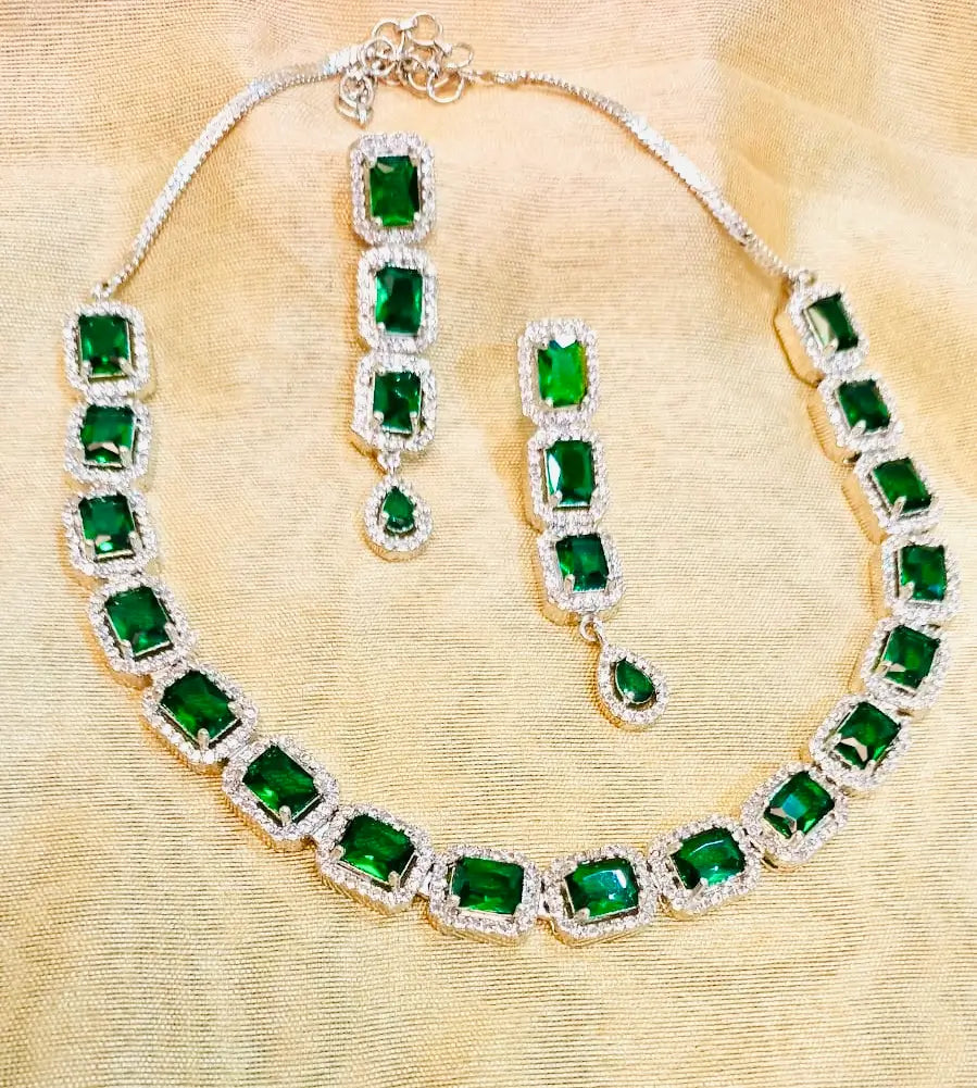 Stunning Emerald Gemstone Jewelry Set with Silver Accents