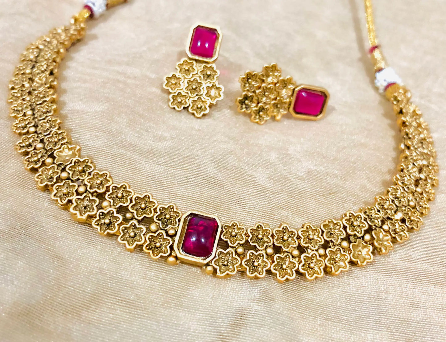 Elegant Ethnic Necklace Ensemble with Traditional Studs