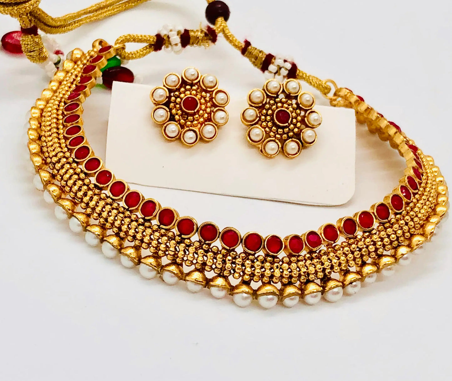 Stunning Ethnic Jewelry Set for Timeless Beauty