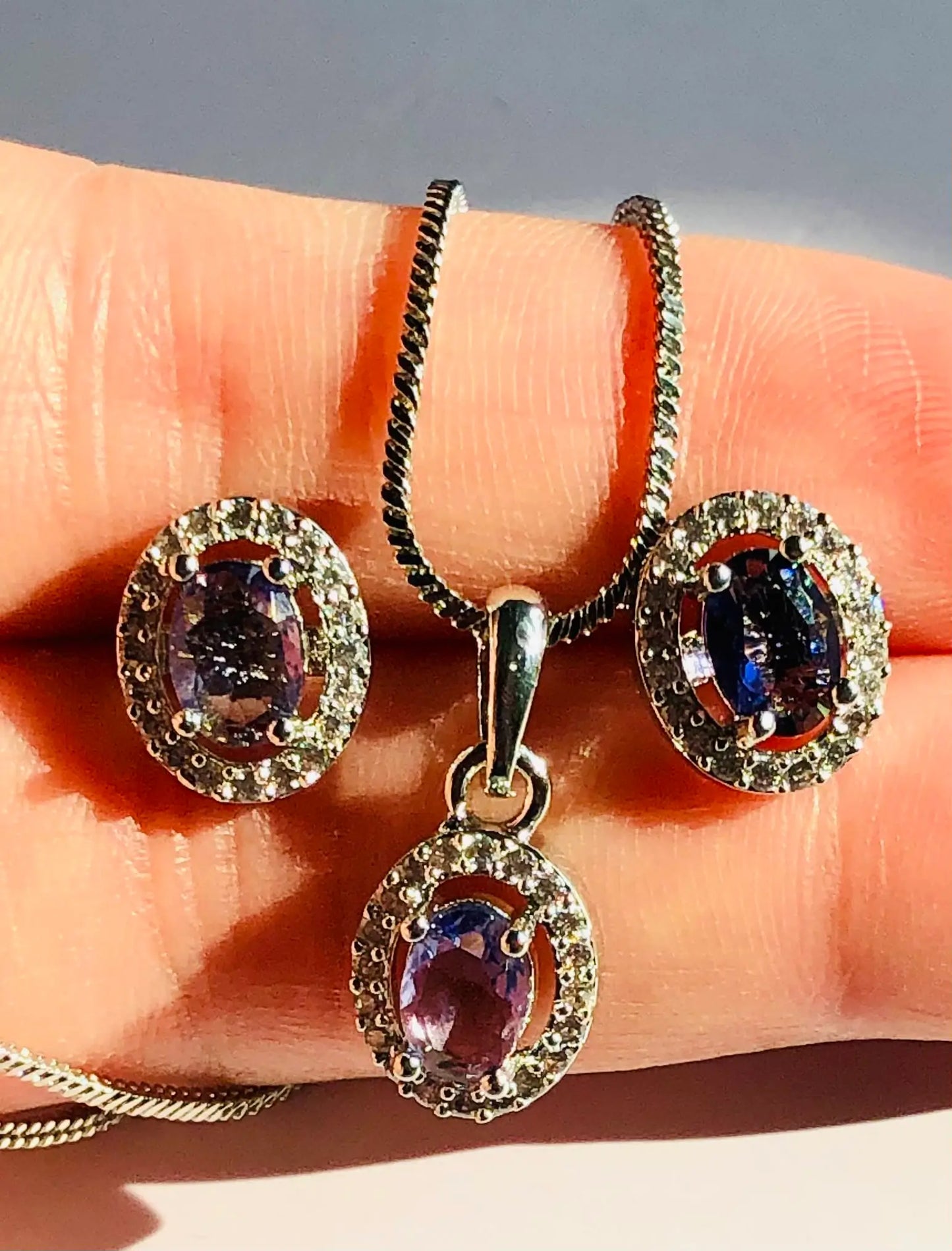 Elegant Silver and Purple Oval Pendant Jewelry Set