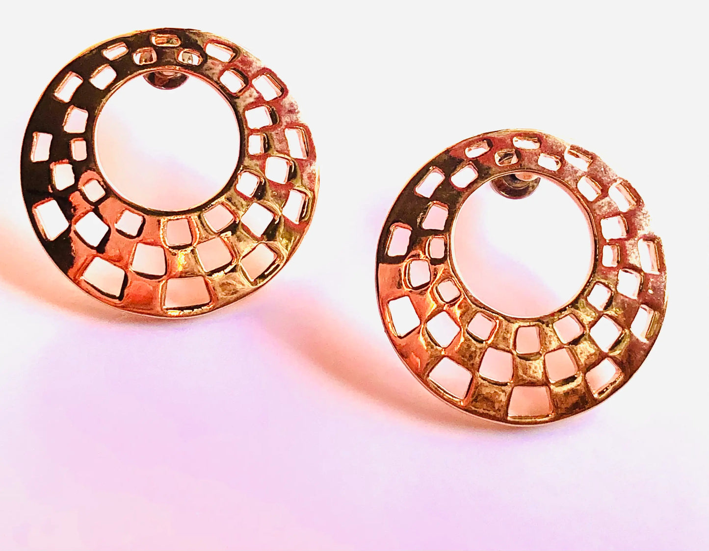 Elegant Rose Gold Checkered Circle Earrings