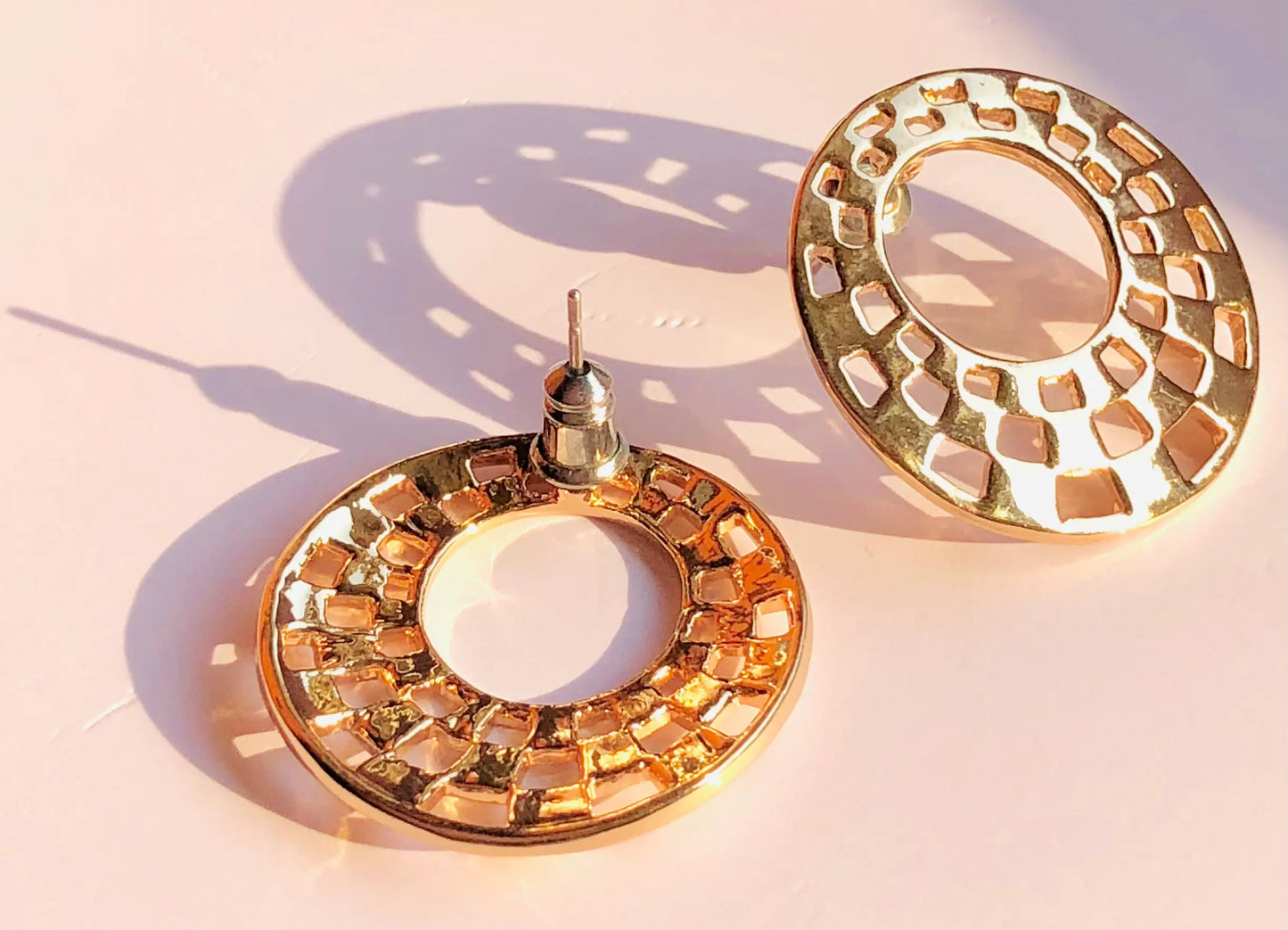 Elegant Rose Gold Checkered Circle Earrings